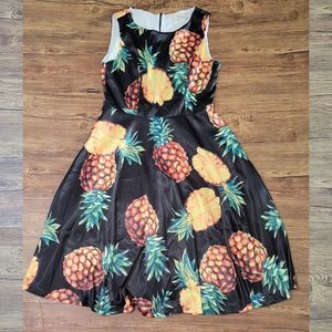 VINTAGE SSLR Pineapple Print Poodle-Style Dress - Size Medium